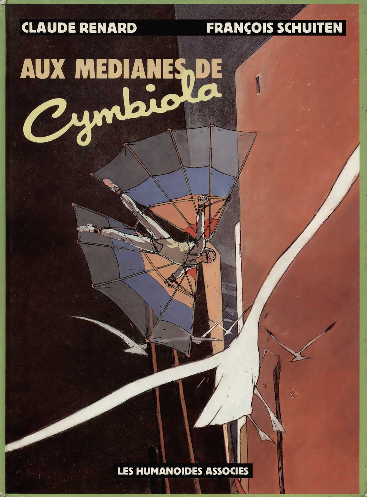 Aux médianes de Cymbiola